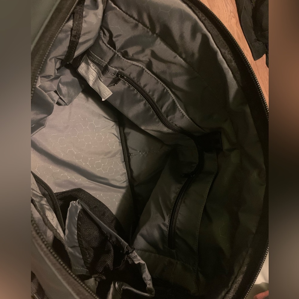 BRAND NEW! Ogio Islanders duffel bag - Picture 6 of 7